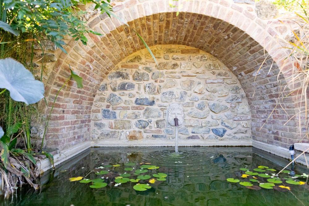 Villa Privata Con Piscina A Riparbella Кастеллина-Мариттима Экстерьер фото