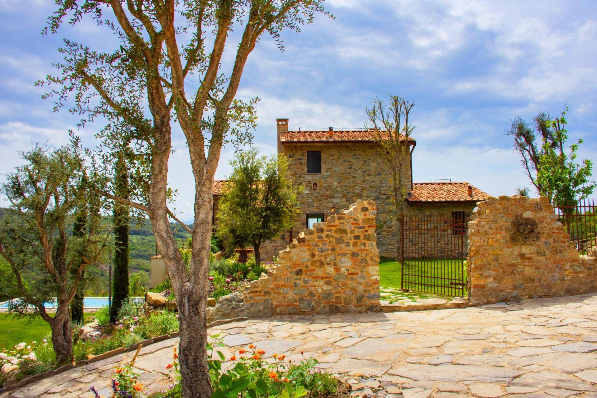 Villa Privata Con Piscina A Riparbella Кастеллина-Мариттима Экстерьер фото